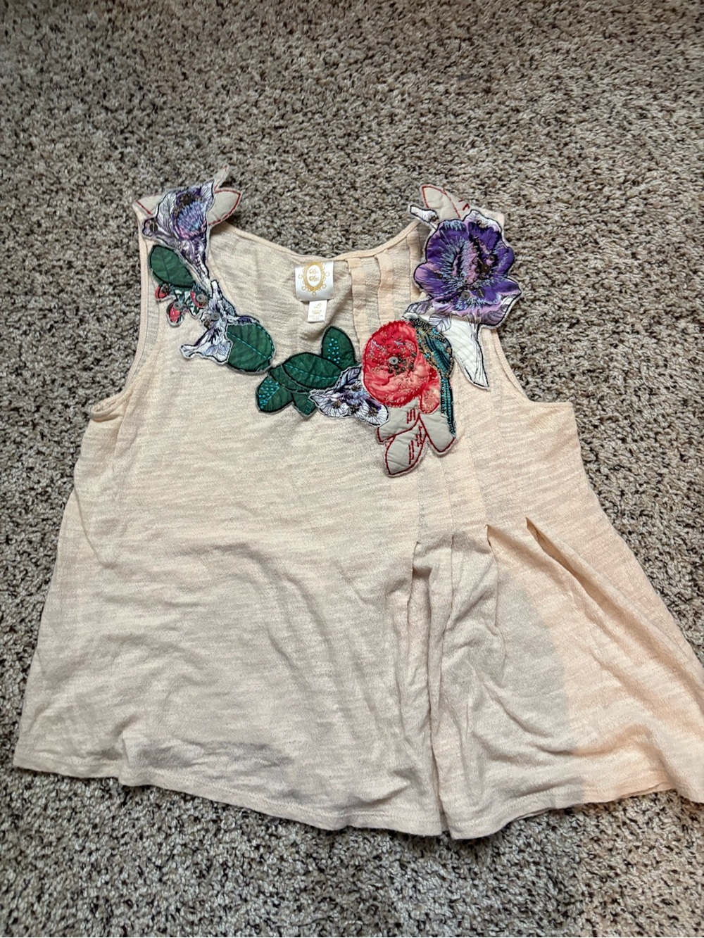 Floral Appliqué Cream Sleeveless Women's Top